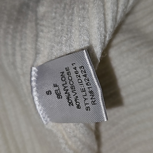 Dress - Picture 9 of 9